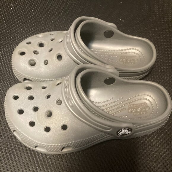 CROCS Classic Clog Kids size 11 Non slip grey - Picture 1 of 7